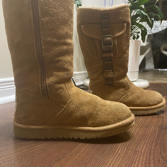 UGG AUSTRALIA Cargo II Boots - Picture 5 of 10